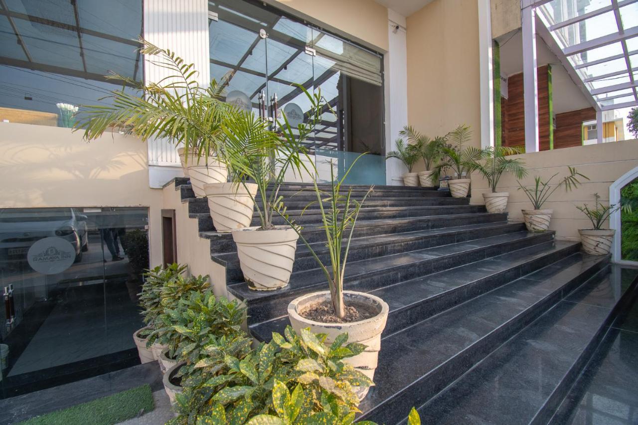 Hotel Ramaya Inn Raiwala Exterior foto